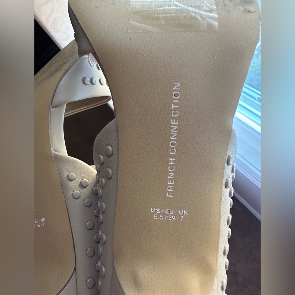 French connection beige heels - Picture 4 of 6